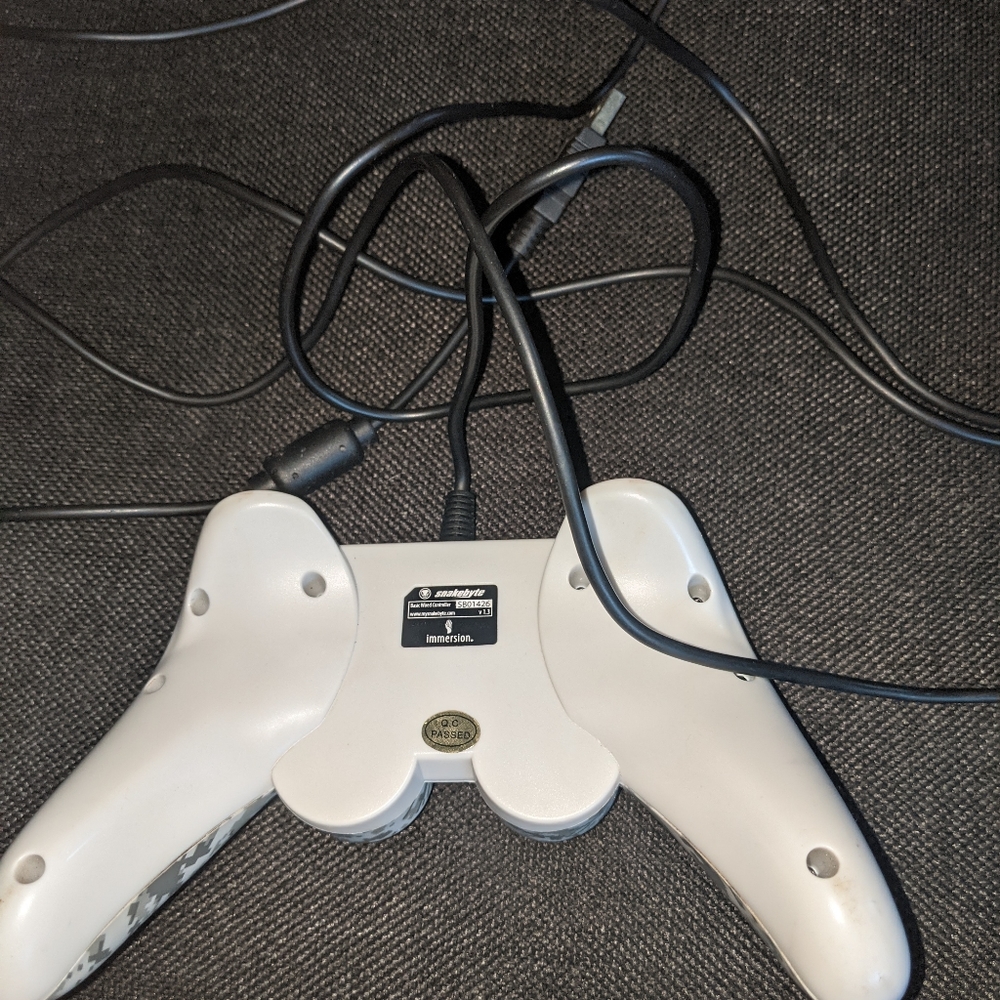 Controller - Picture 2 of 3